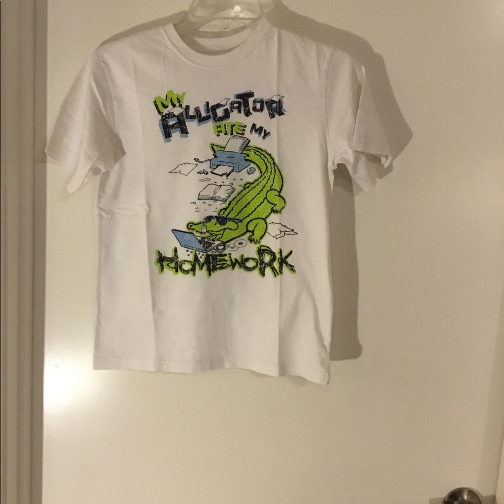 EST. 1989 Finest Quality Place Boys Top Size Large $20